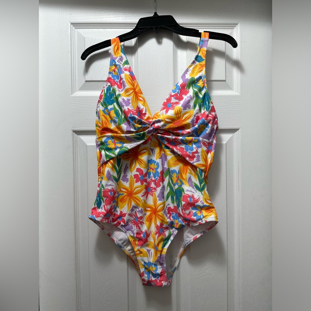 BOGO *ALL MATERNITY* SHEIN Maternity One-Piece Swimsuit in Colorful Floral Print